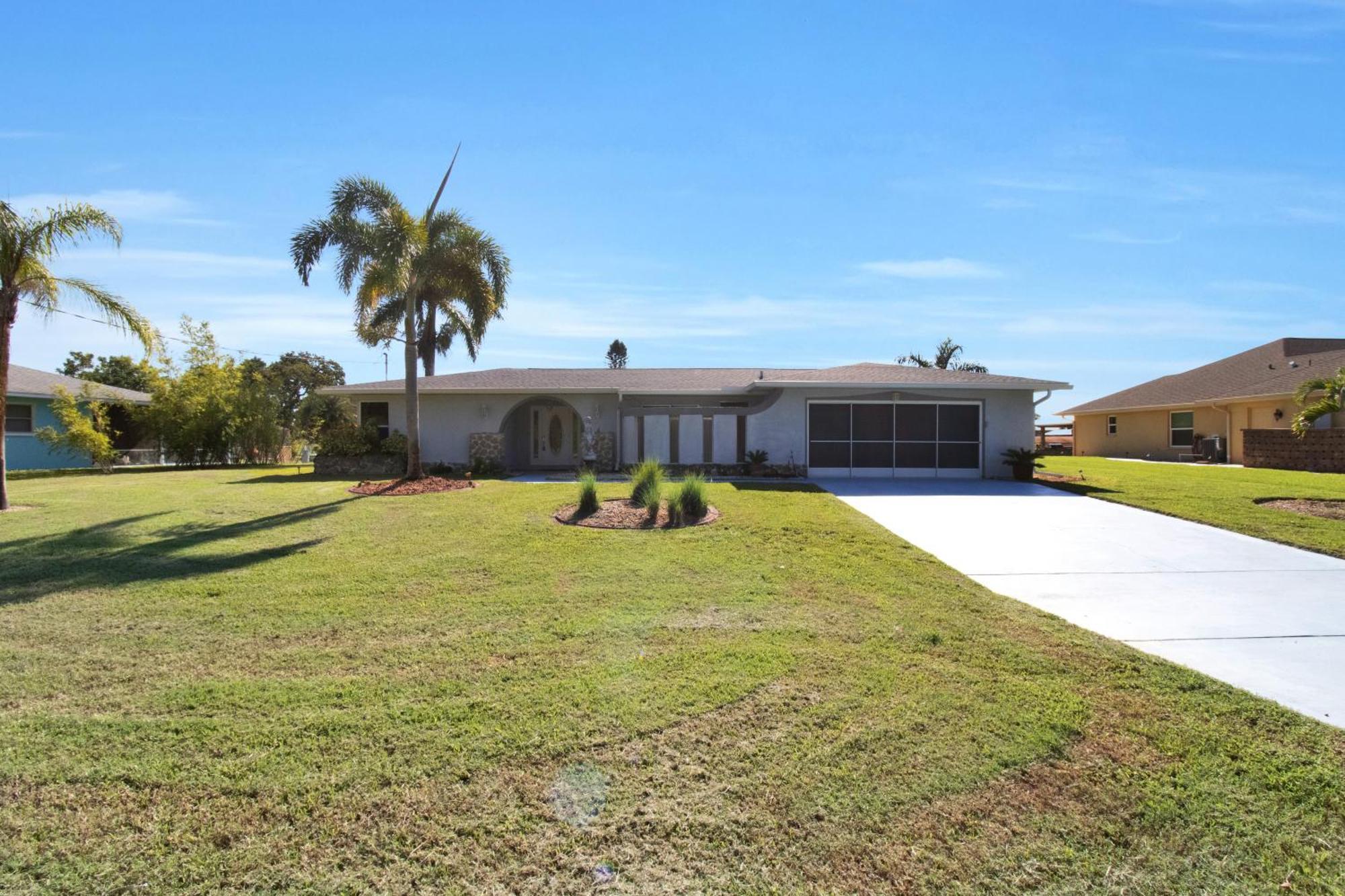 Pet Friendly Canal Front 3-Bedroom Grand Villa With Pool, Linai And Dock Port Charlotte Exteriör bild