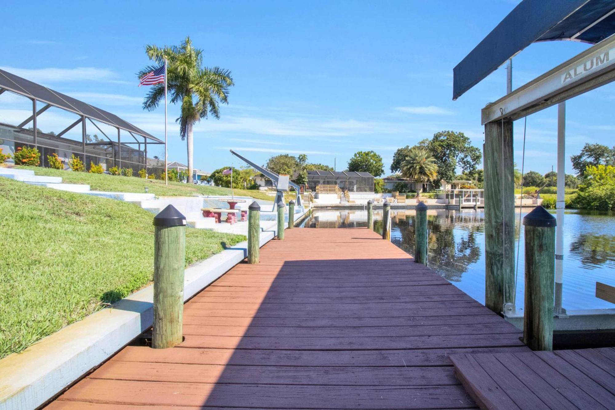 Pet Friendly Canal Front 3-Bedroom Grand Villa With Pool, Linai And Dock Port Charlotte Exteriör bild