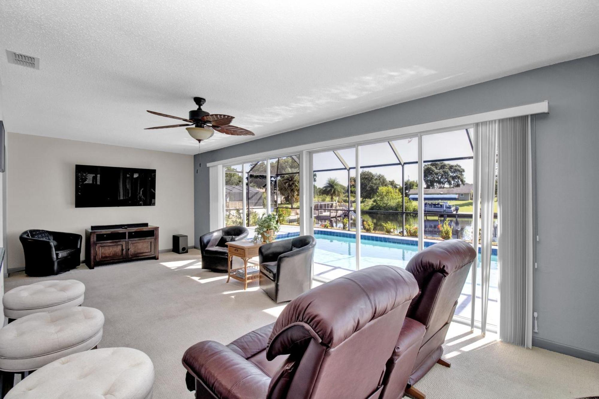 Pet Friendly Canal Front 3-Bedroom Grand Villa With Pool, Linai And Dock Port Charlotte Exteriör bild