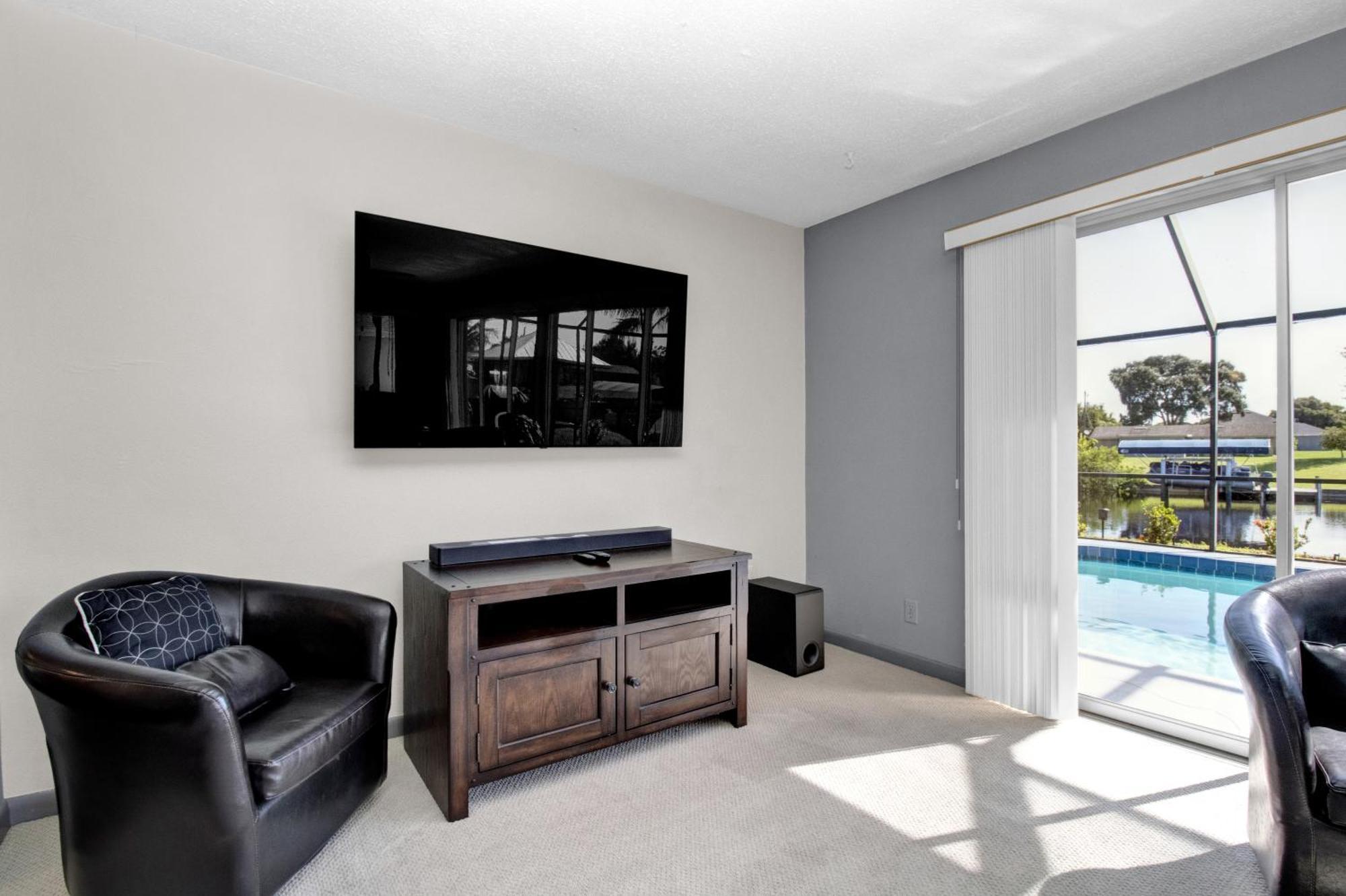 Pet Friendly Canal Front 3-Bedroom Grand Villa With Pool, Linai And Dock Port Charlotte Exteriör bild