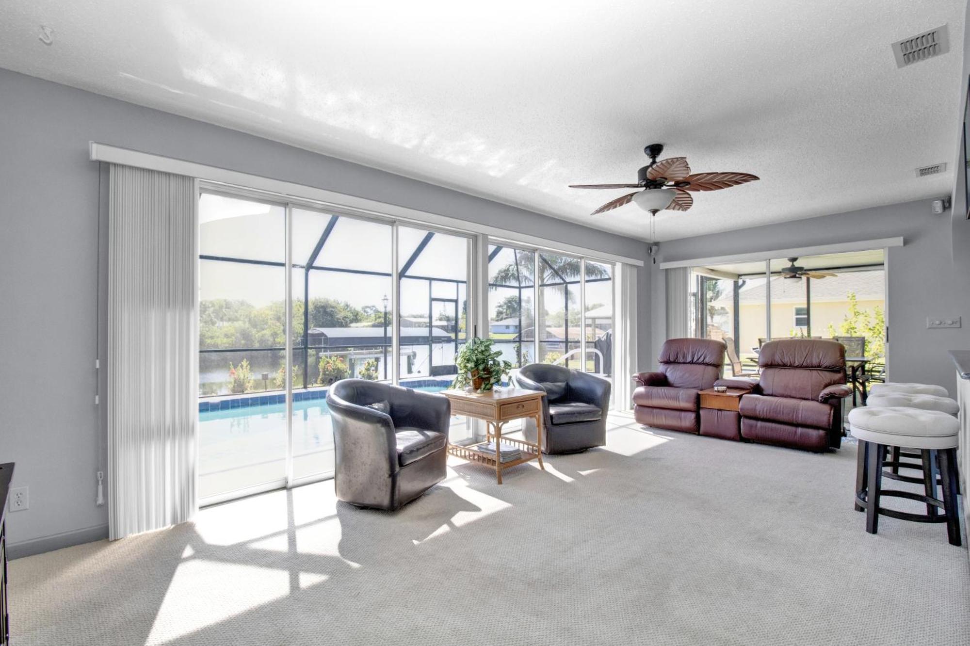Pet Friendly Canal Front 3-Bedroom Grand Villa With Pool, Linai And Dock Port Charlotte Exteriör bild